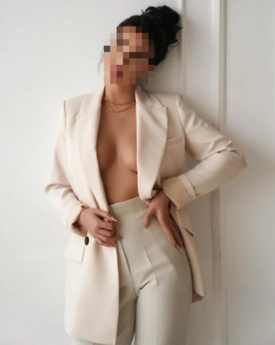דנה בת 23